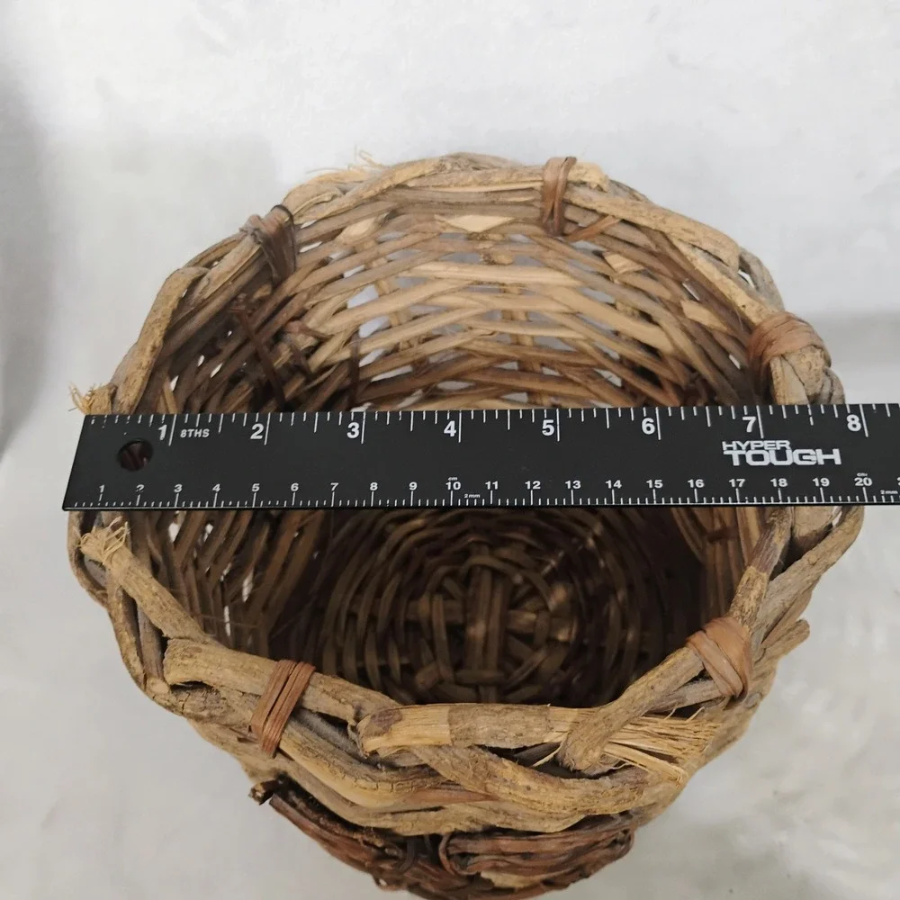 Rustic Wicker Basket Planter Heart Accent Farmhouse Cottagecore Decor